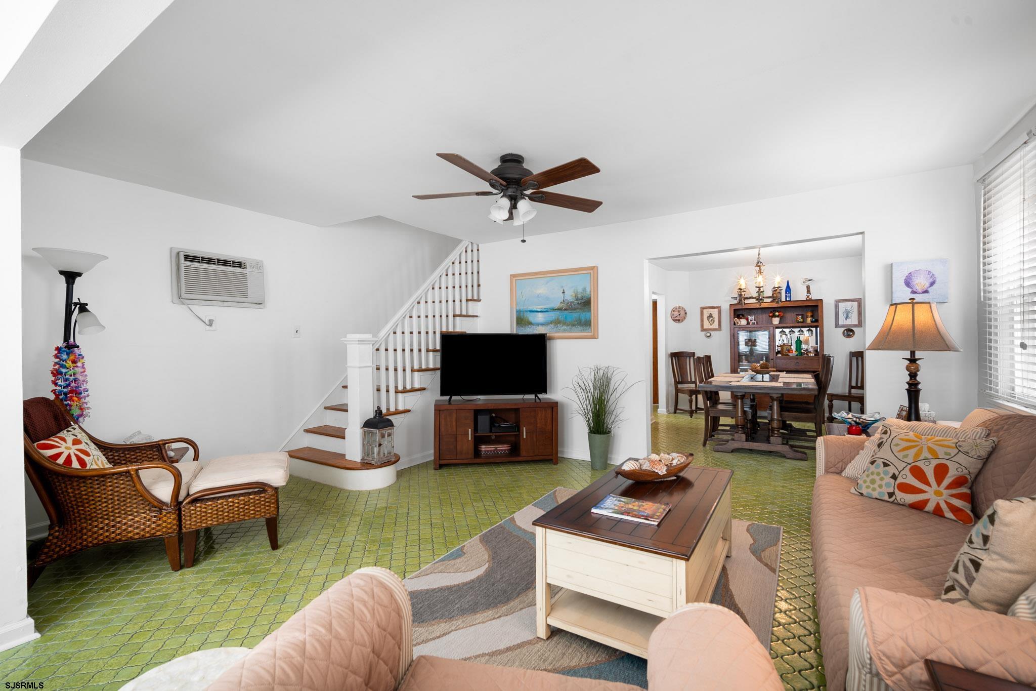 6303 Monmouth Ave