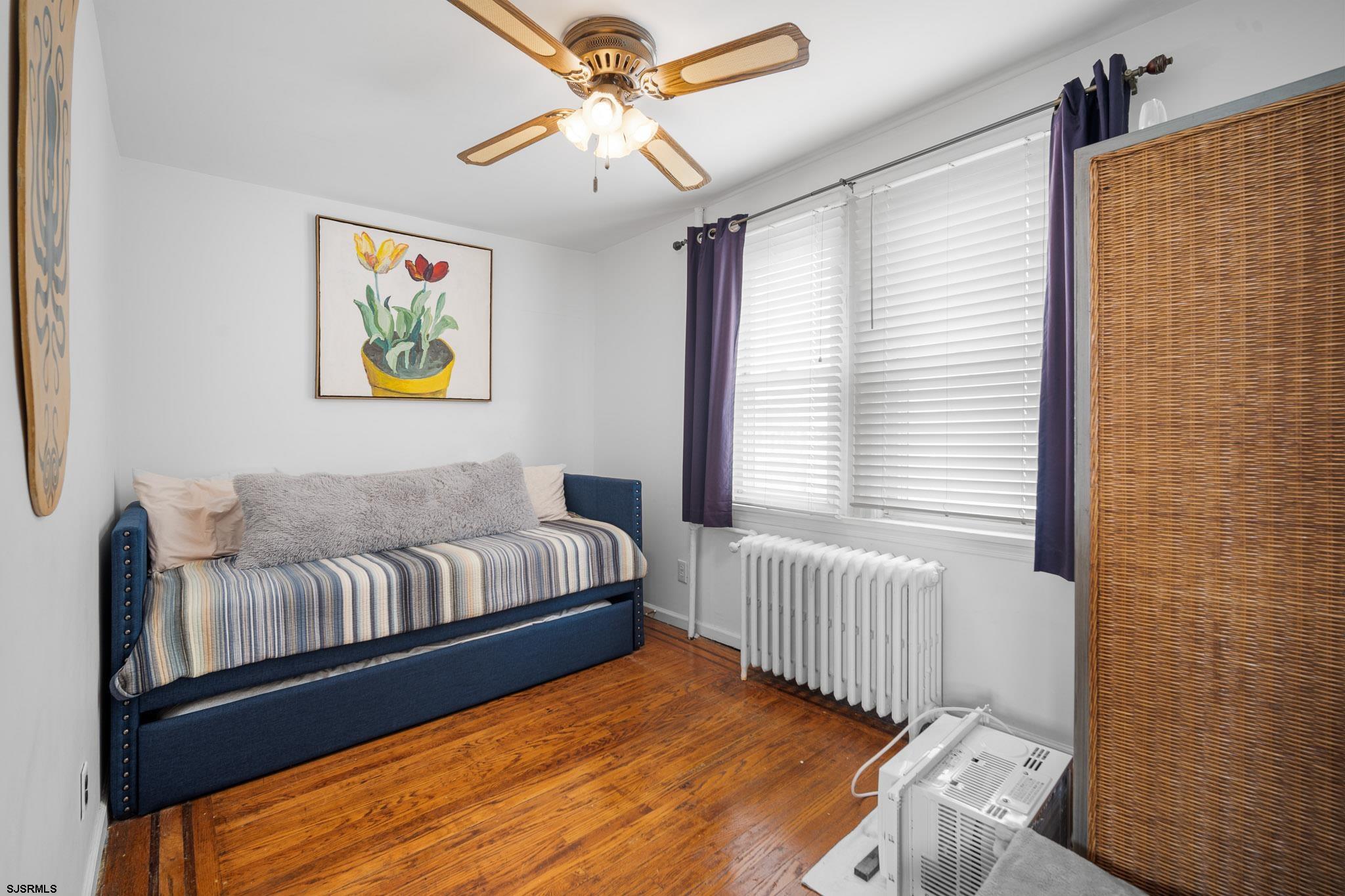 6303 Monmouth Ave