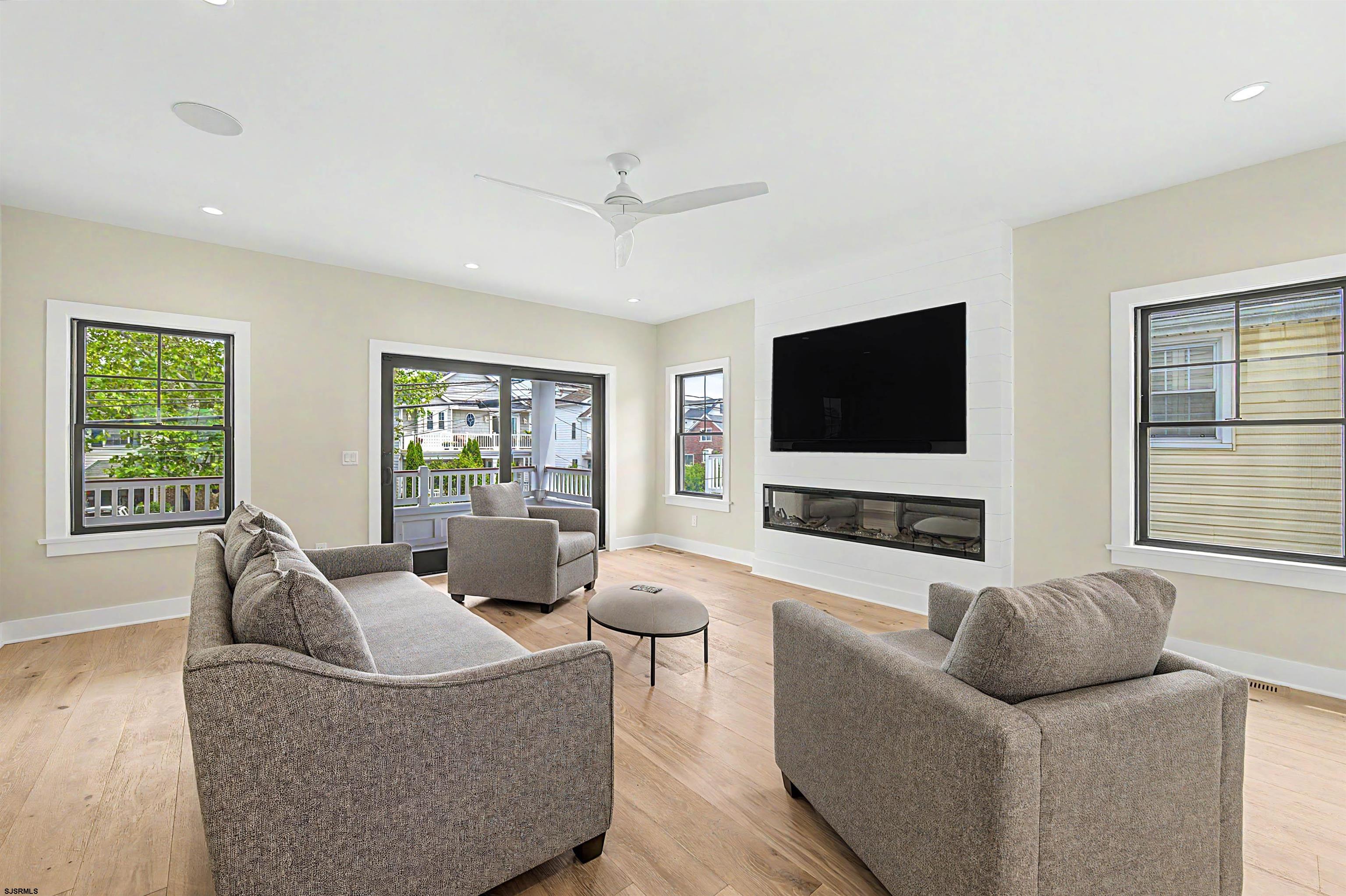 116 N Lancaster Ave