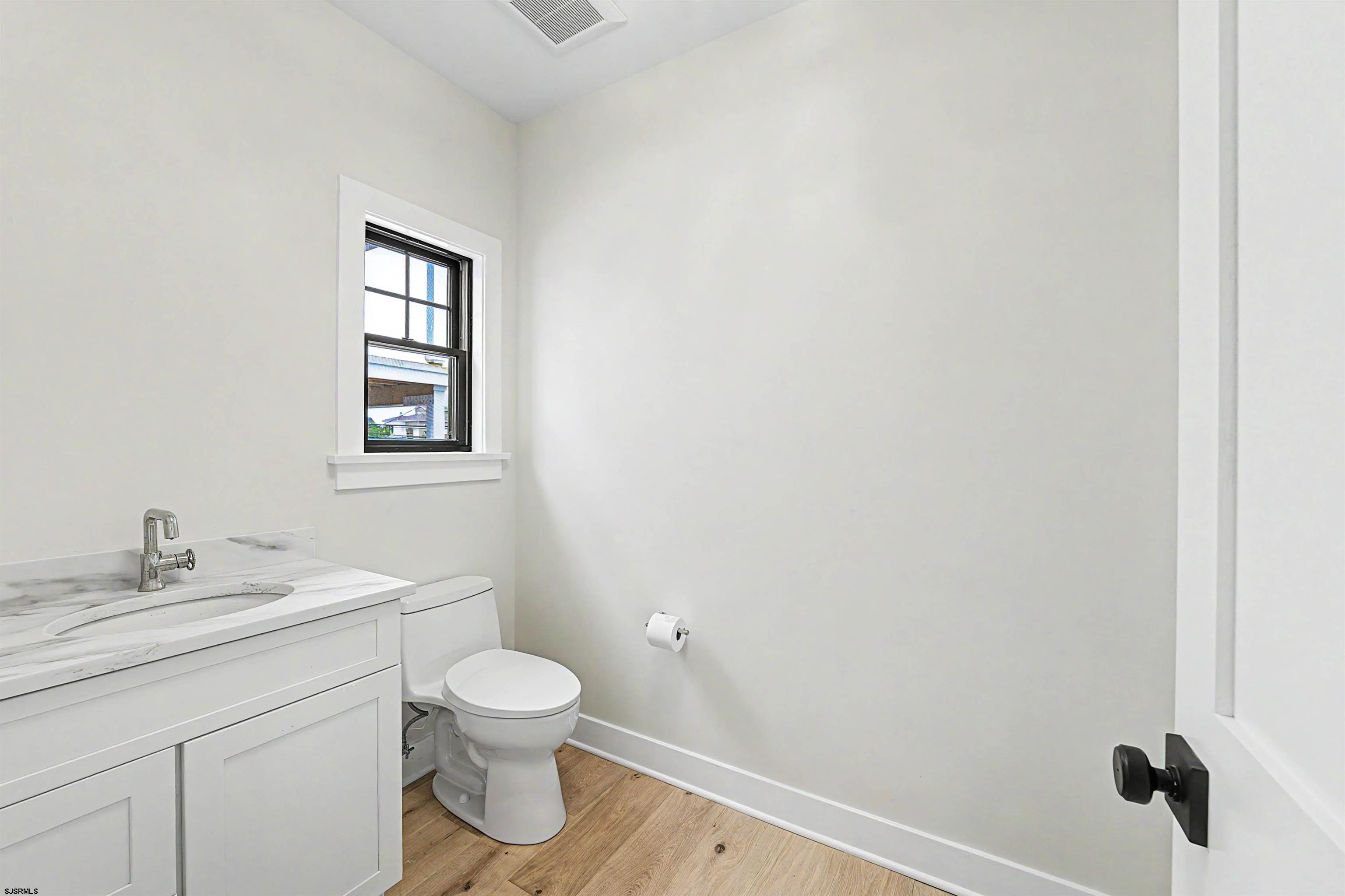 116 N Lancaster Ave