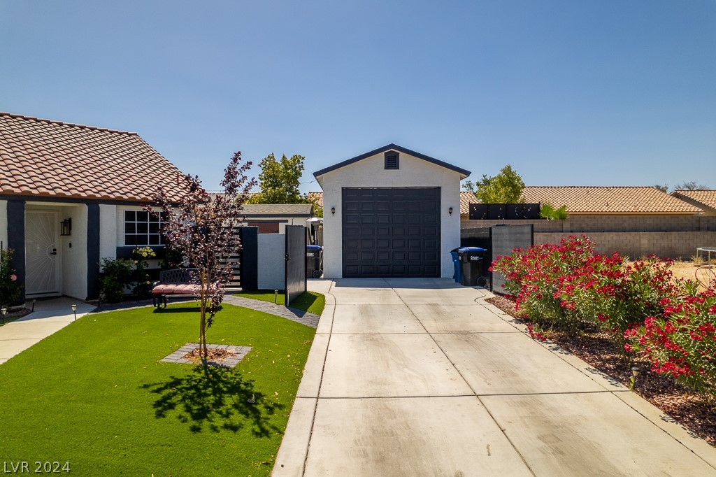 1129 Egret Court