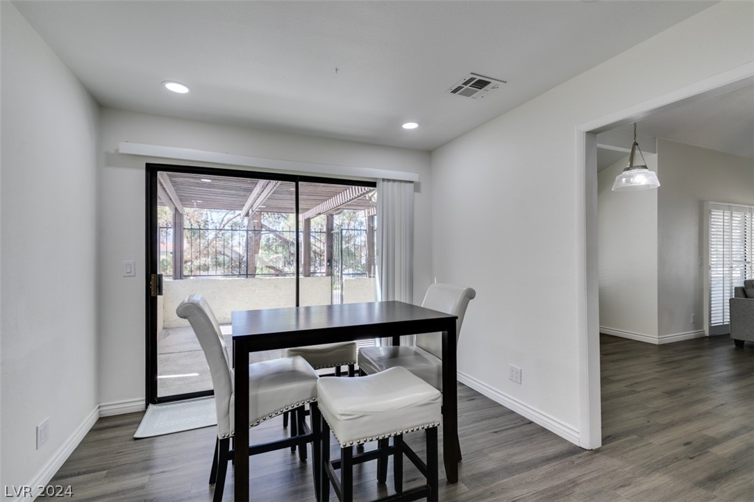 2809 Glendevon Circle -