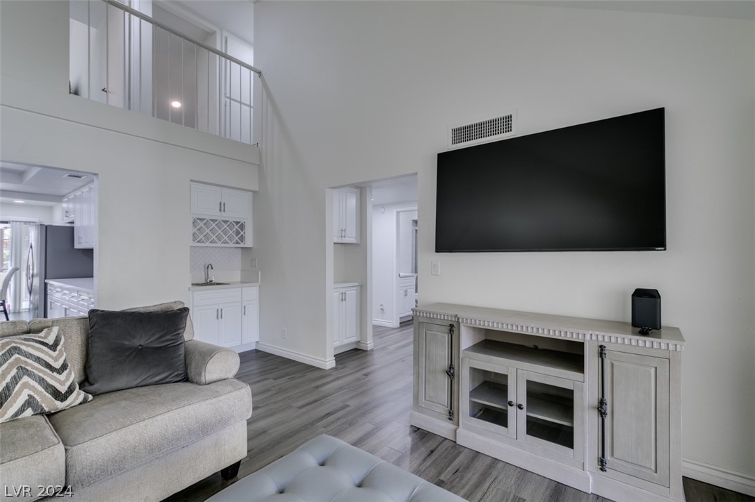 2809 Glendevon Circle -