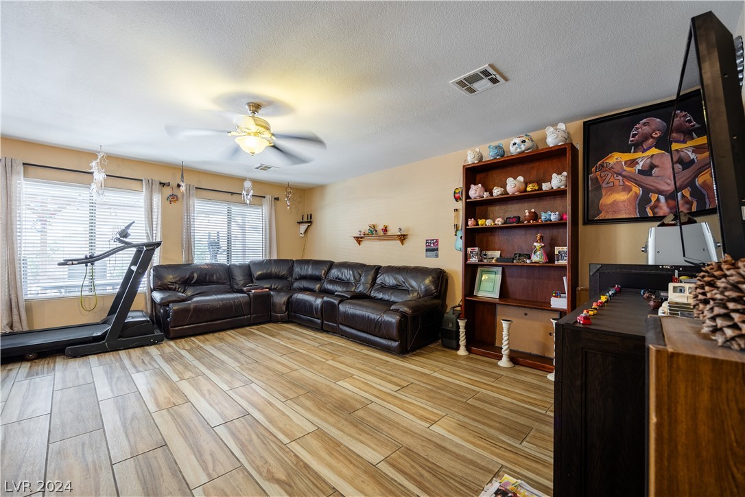 6560 Holly Bluff Court