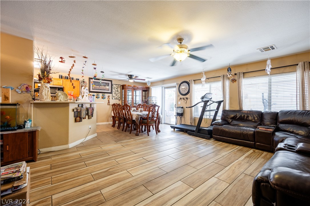 6560 Holly Bluff Court