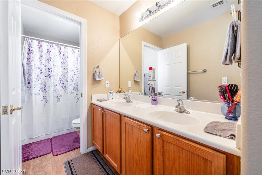 6560 Holly Bluff Court