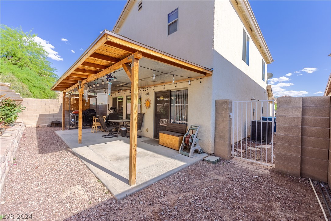 6560 Holly Bluff Court