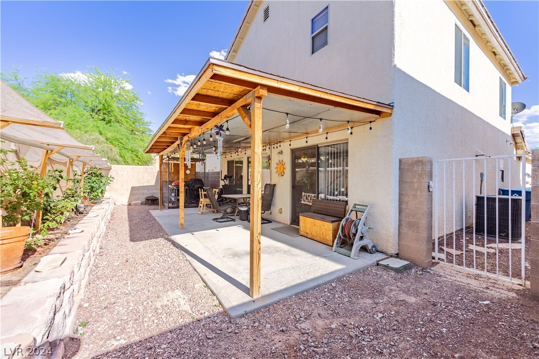 6560 Holly Bluff Court