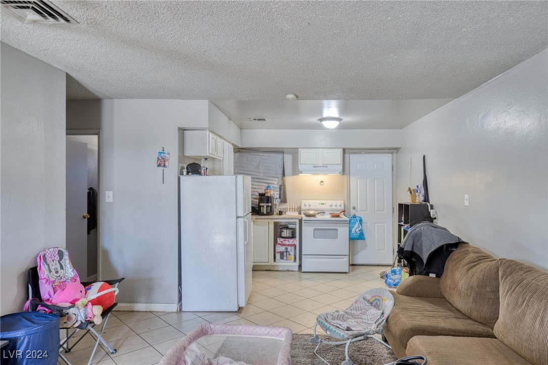 3801 Royal Crest Street