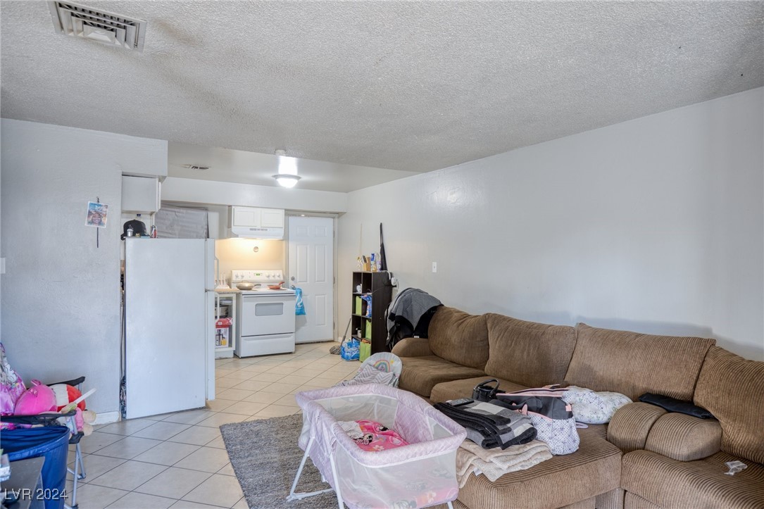 3801 Royal Crest Street