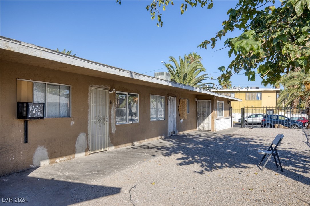 3801 Royal Crest Street