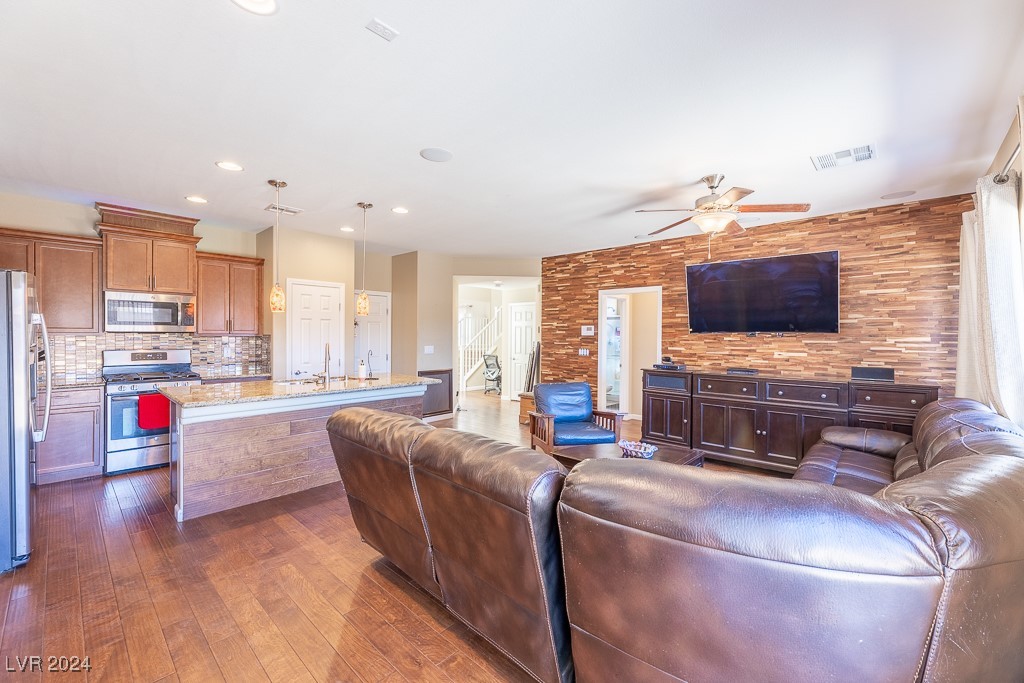 7919 Saber Tooth Street