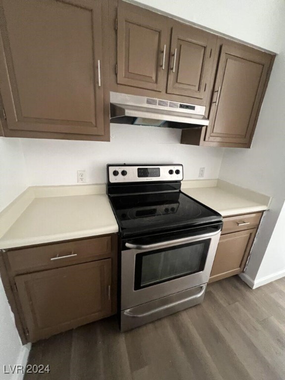 1725 Stewart Avenue 4