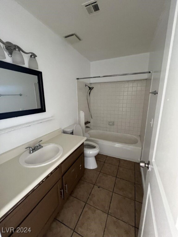 1725 Stewart Avenue 4