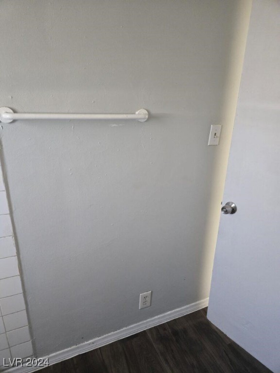 409 West Van Buren Avenue 5