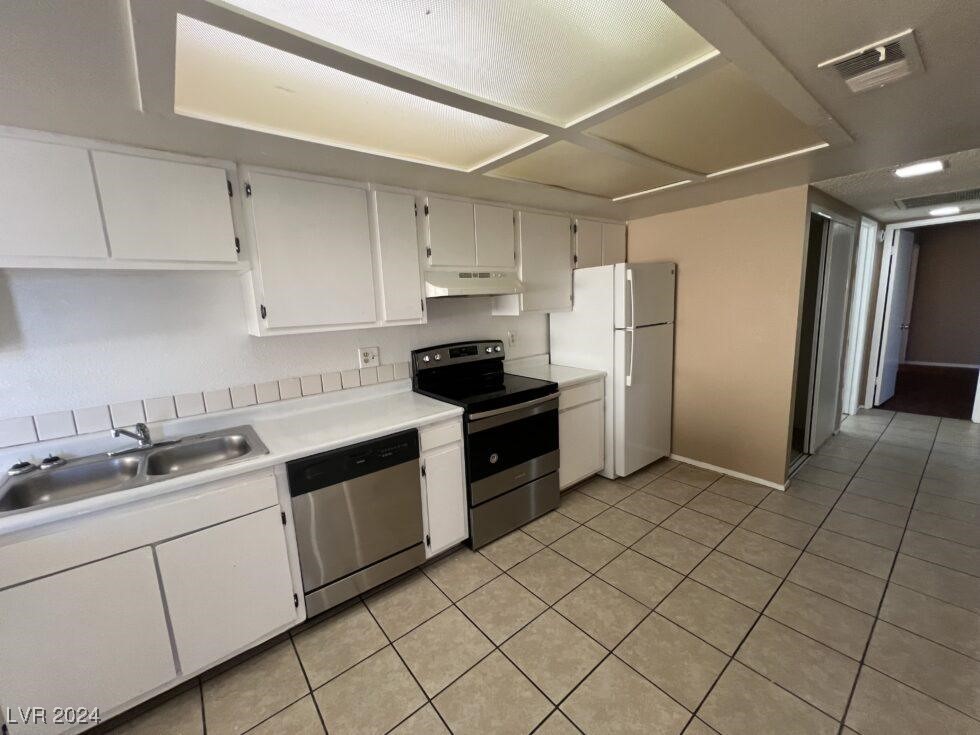 2312 Seco Adobe Circle D