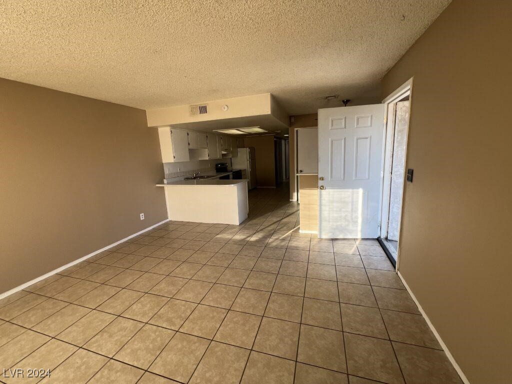 2312 Seco Adobe Circle D