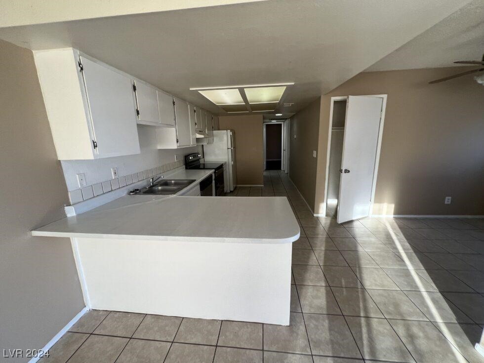 2312 Seco Adobe Circle D