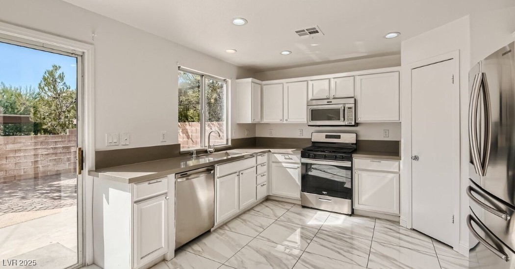 9893 Canyon Peak Drive