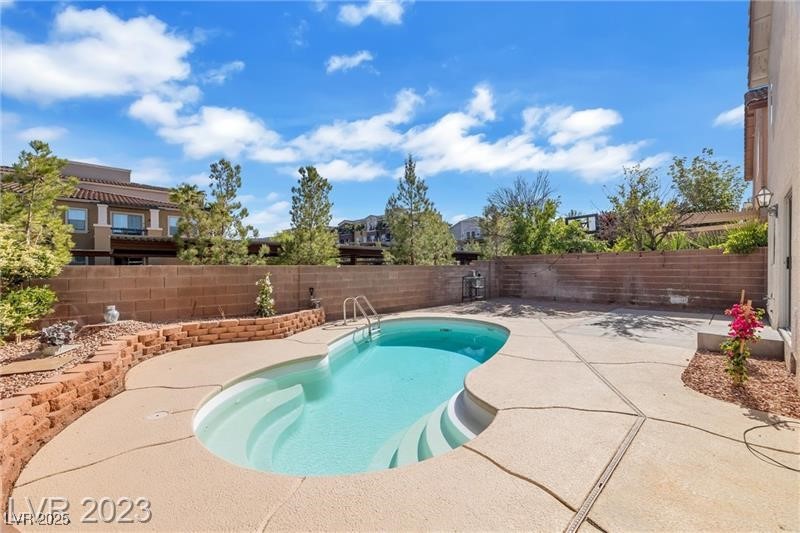 9893 Canyon Peak Drive