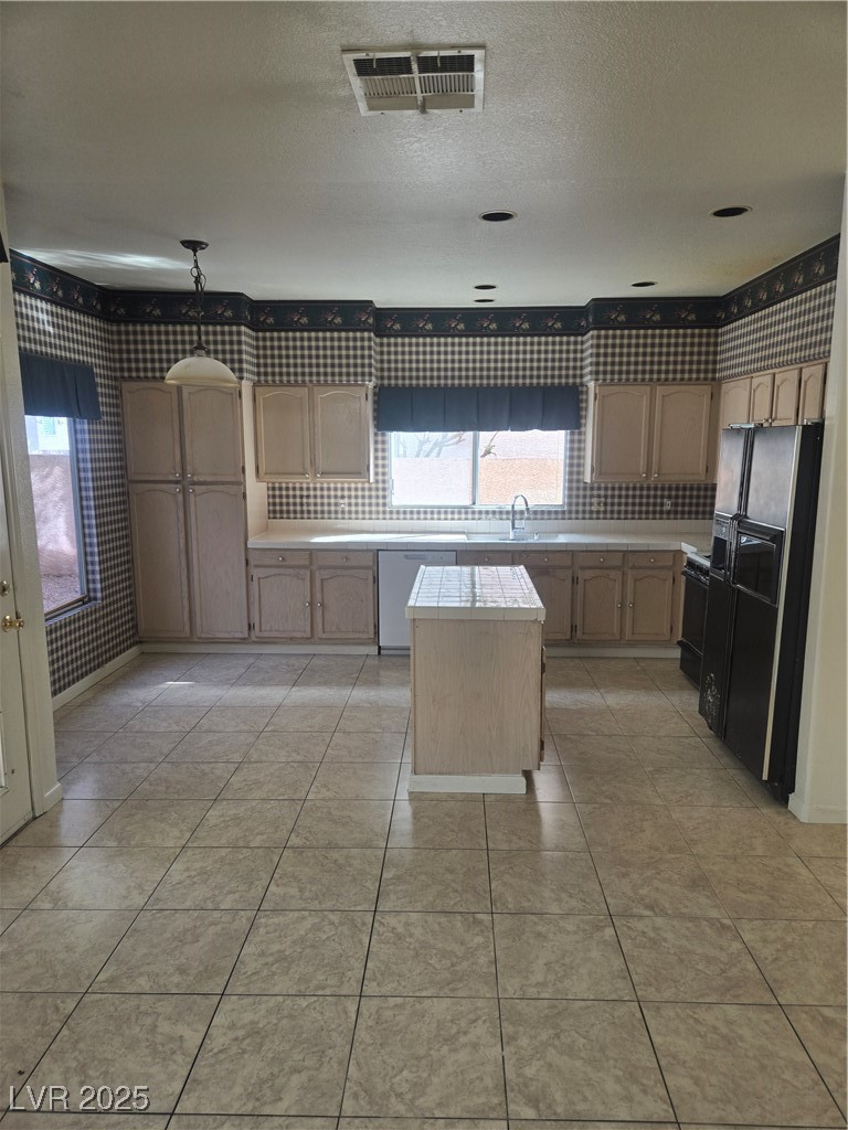 2312 Reddon Circle