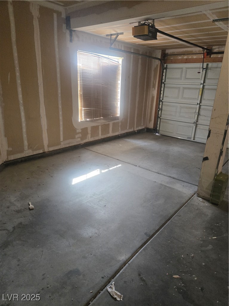 2312 Reddon Circle
