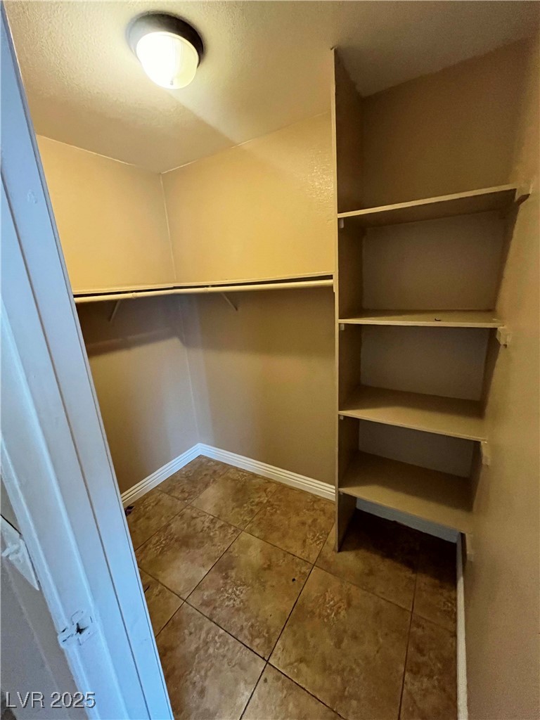 305 North 10th Street 12
