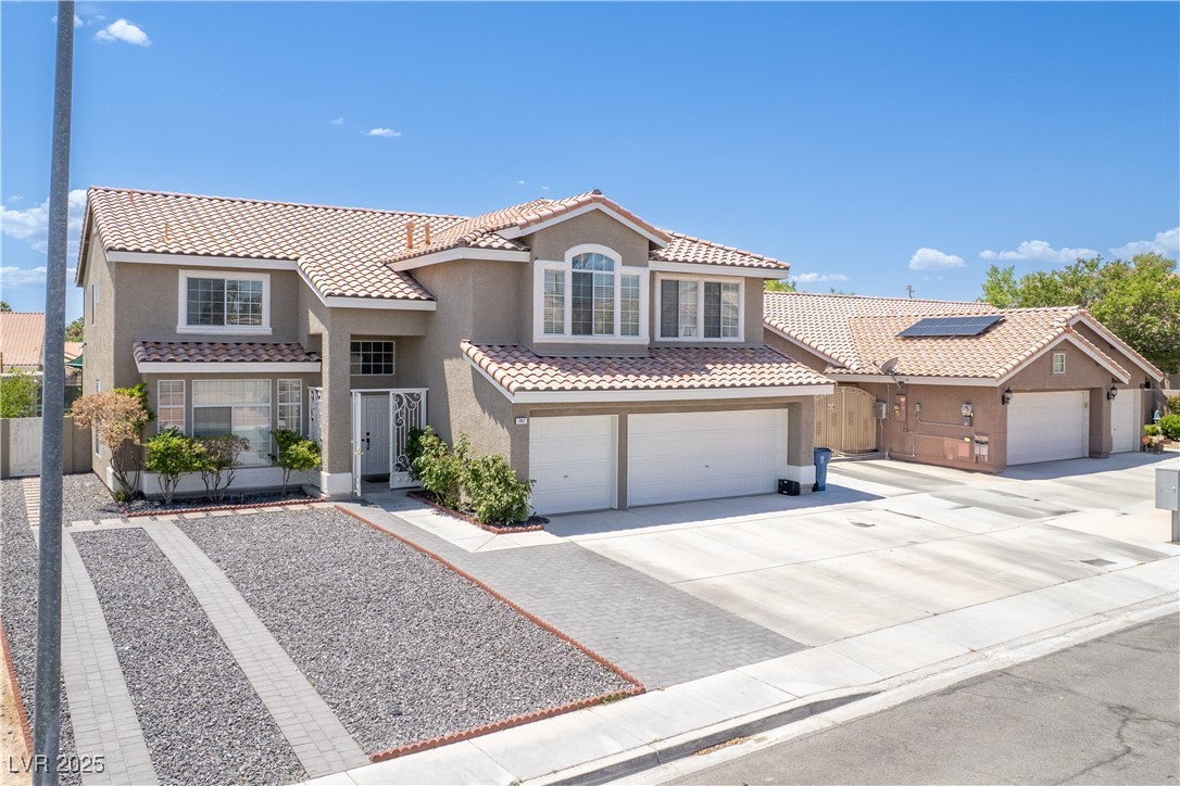 747 Canyon Crest Drive