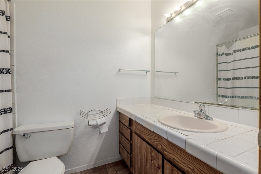 4300 North Lamont Street 209