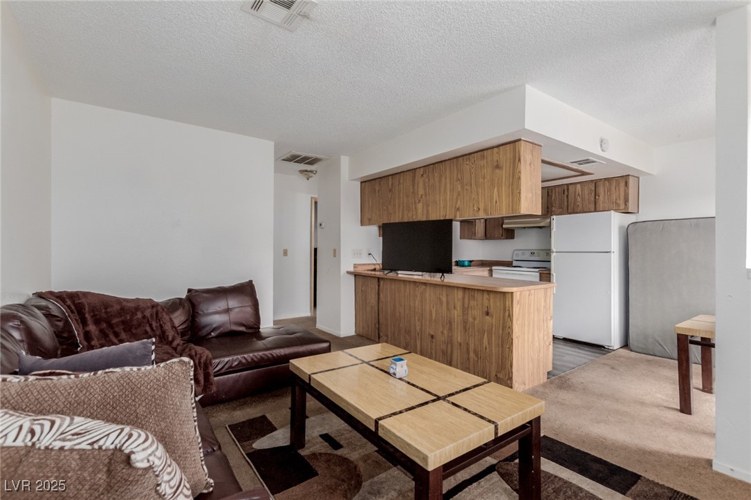 4300 North Lamont Street 209