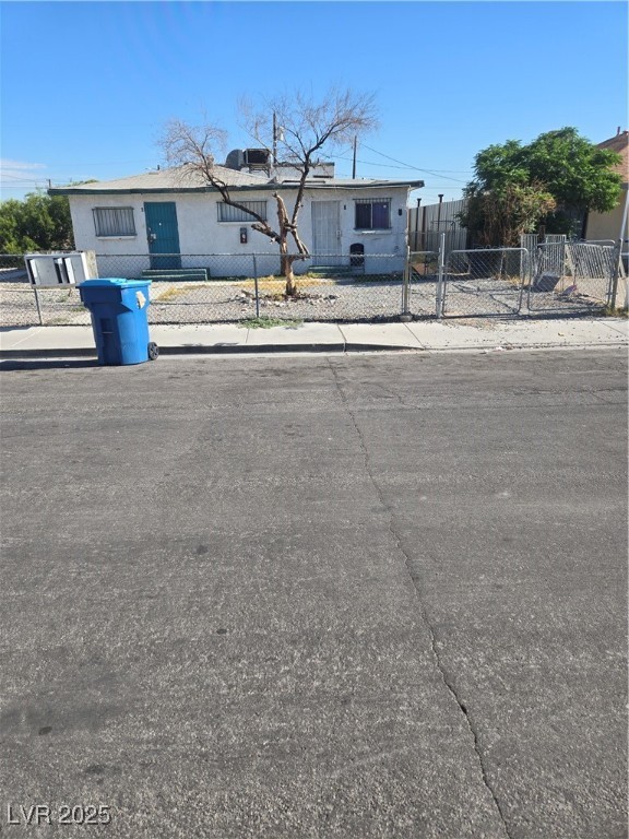 622 West McWilliams Avenue 6