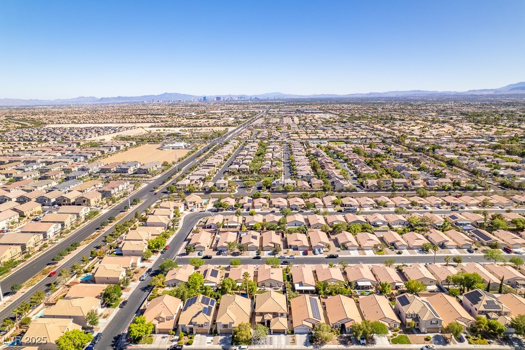 4829 River Splash Avenue