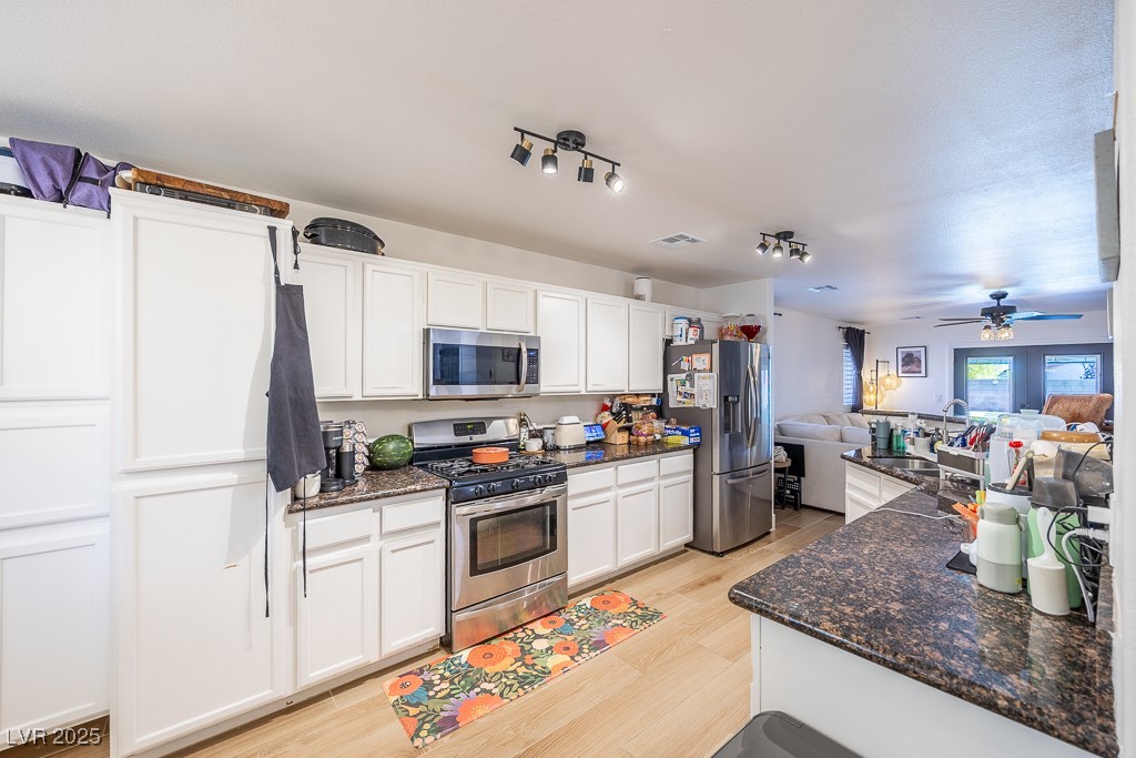 4829 River Splash Avenue