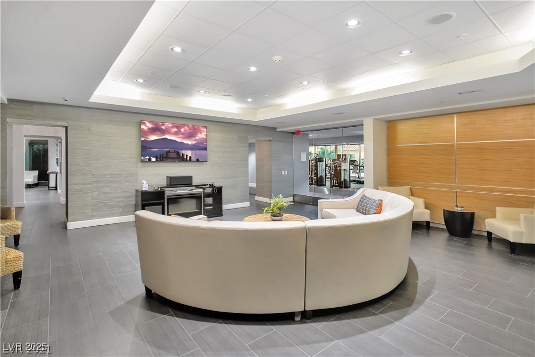 200 West Sahara Avenue 3802