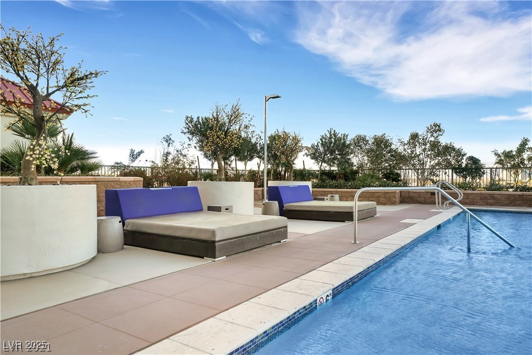 200 West Sahara Avenue 3802