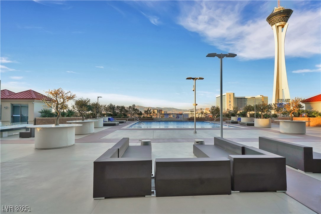 200 West Sahara Avenue 3802