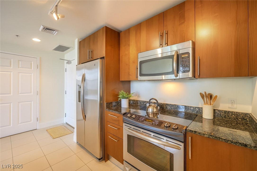200 West Sahara Avenue 3802