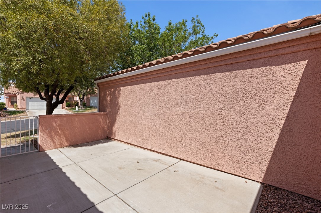 704 Appletree Lane