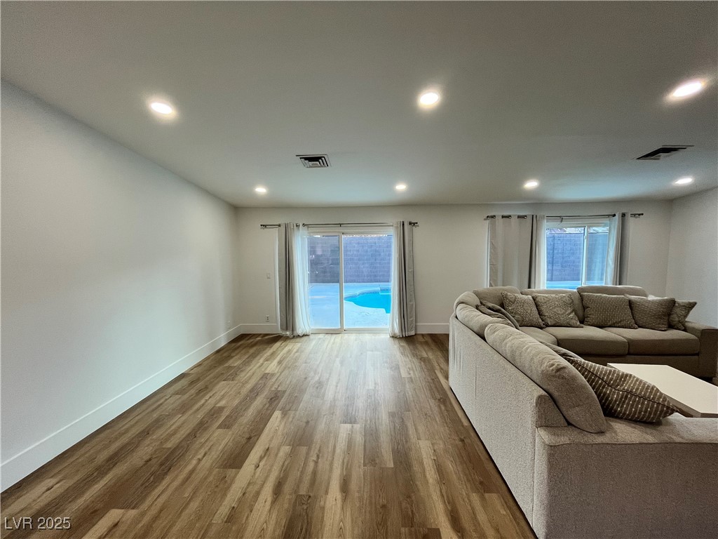 6191 Bullion Boulevard