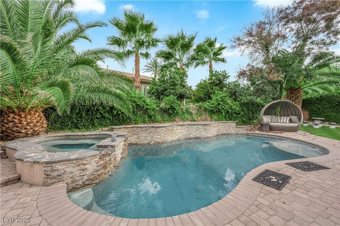 112 South Buteo Woods Lane