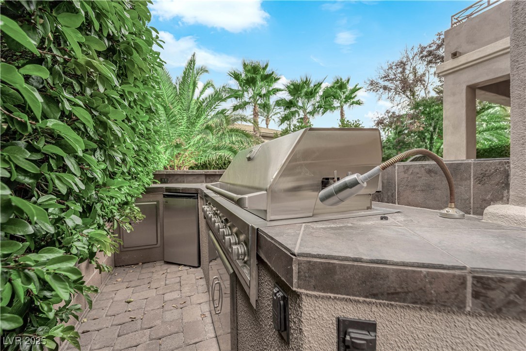 112 South Buteo Woods Lane