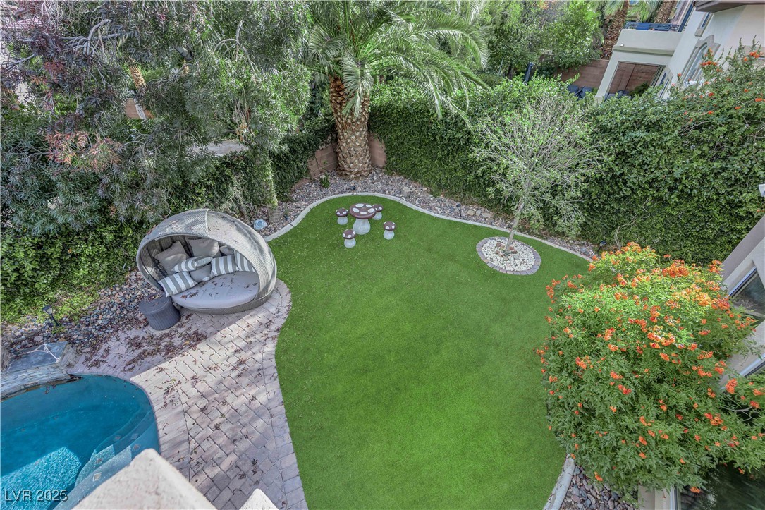 112 South Buteo Woods Lane