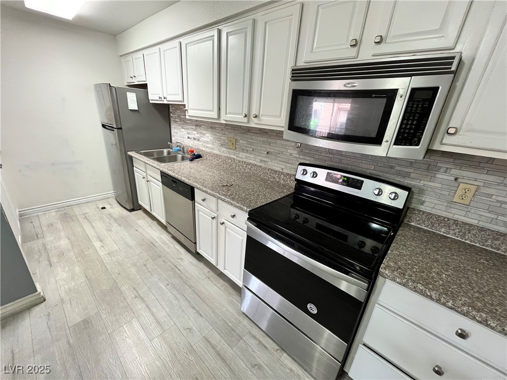 4961 River Glen Drive 28