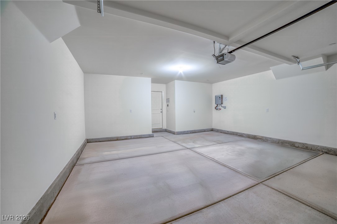 3764 Sonrisa Vista Avenue