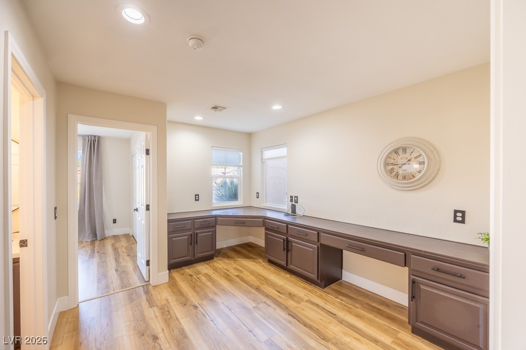 8217 Cabin Springs Avenue