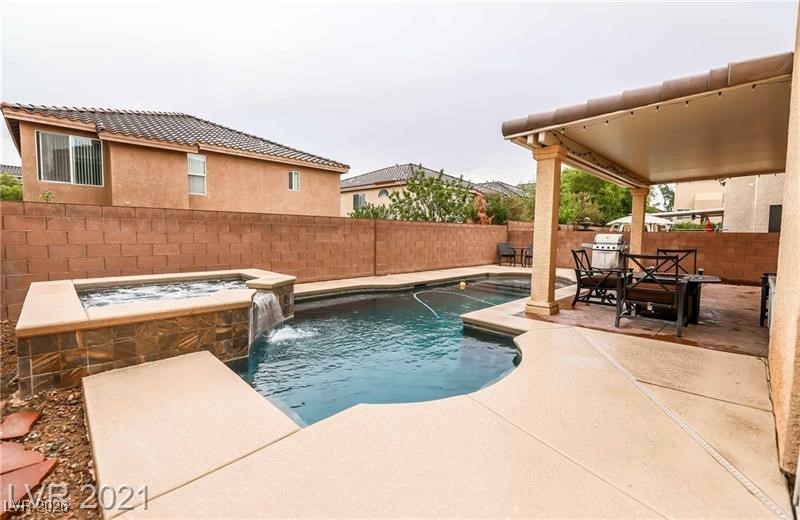 8450 Bismark Sapphire Street