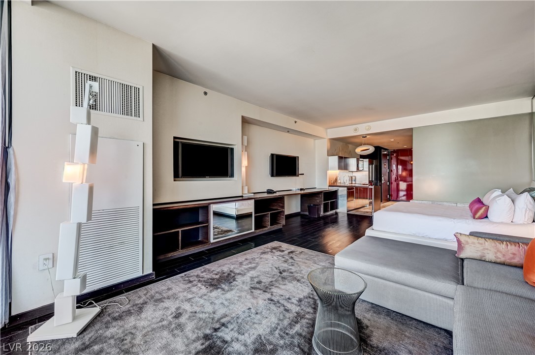 4381 West Flamingo Road 2807