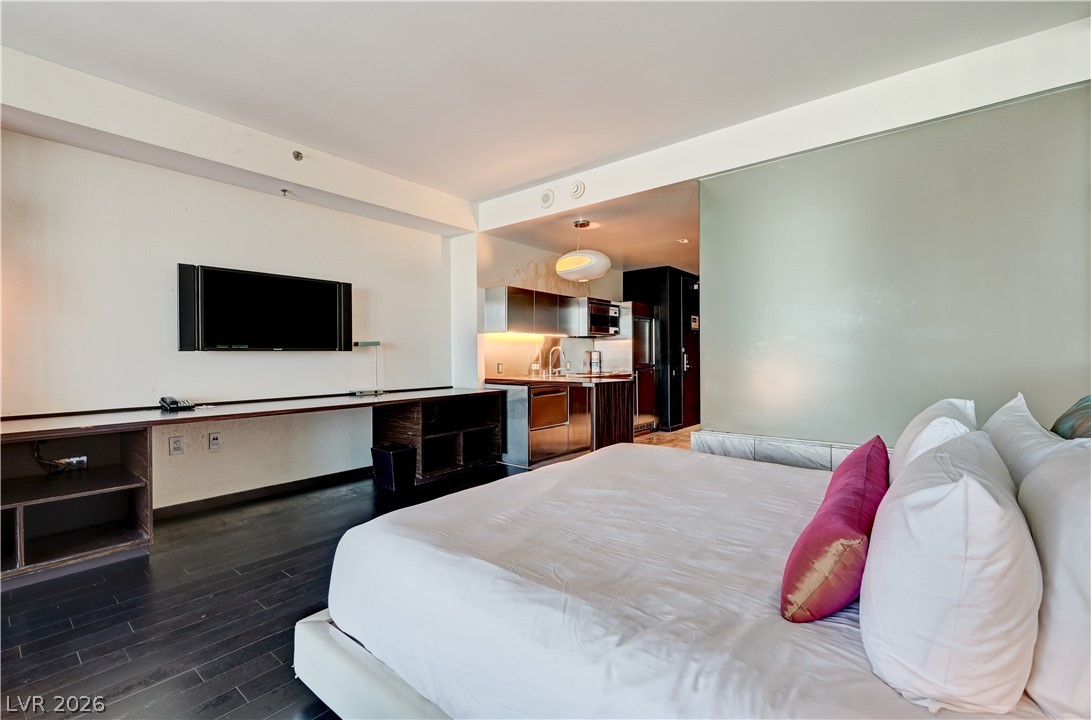 4381 West Flamingo Road 2807