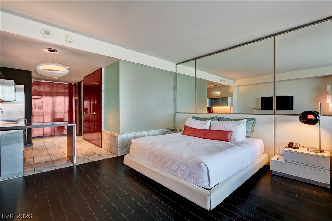 4381 West Flamingo Road 2807