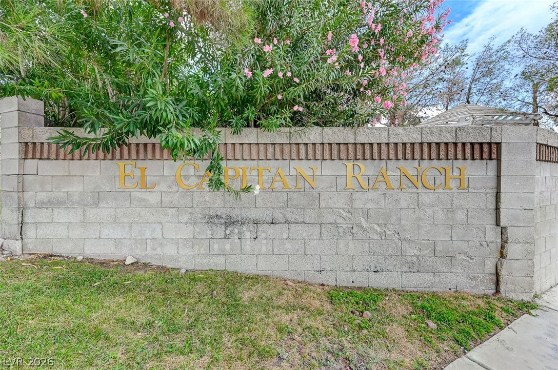 8752 Autumn Wreath Avenue